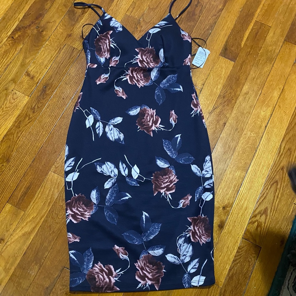 Body Contour Floral Dress